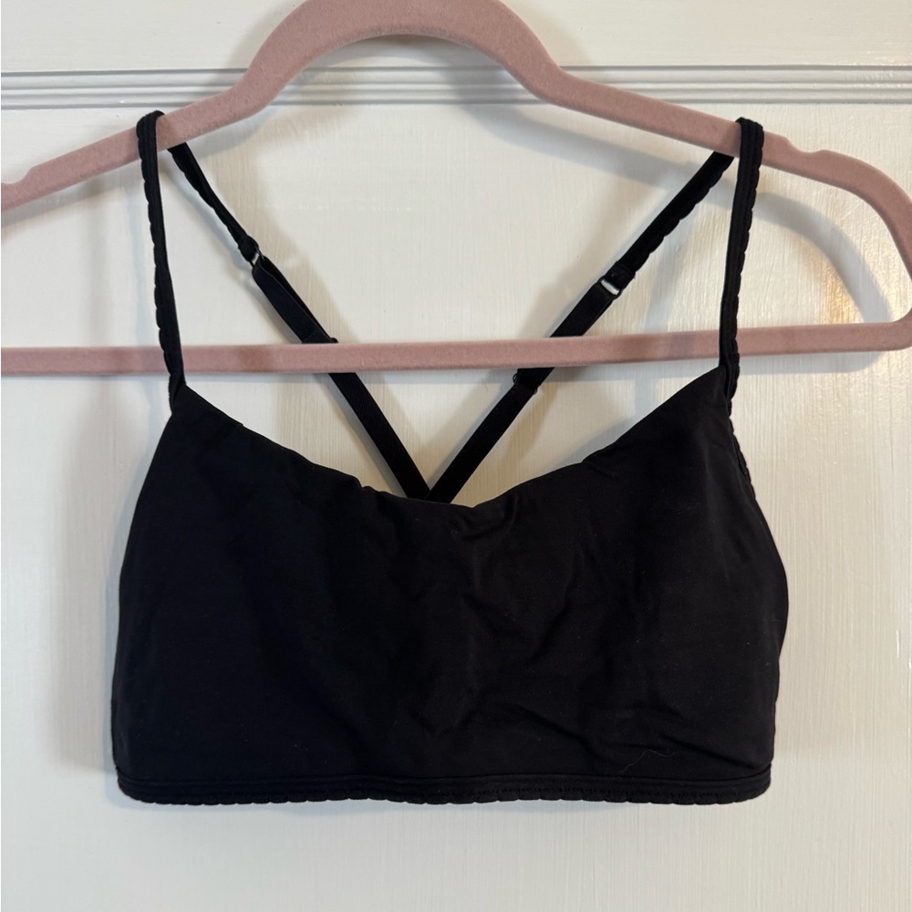 Lululemon sports bra; size 8; black